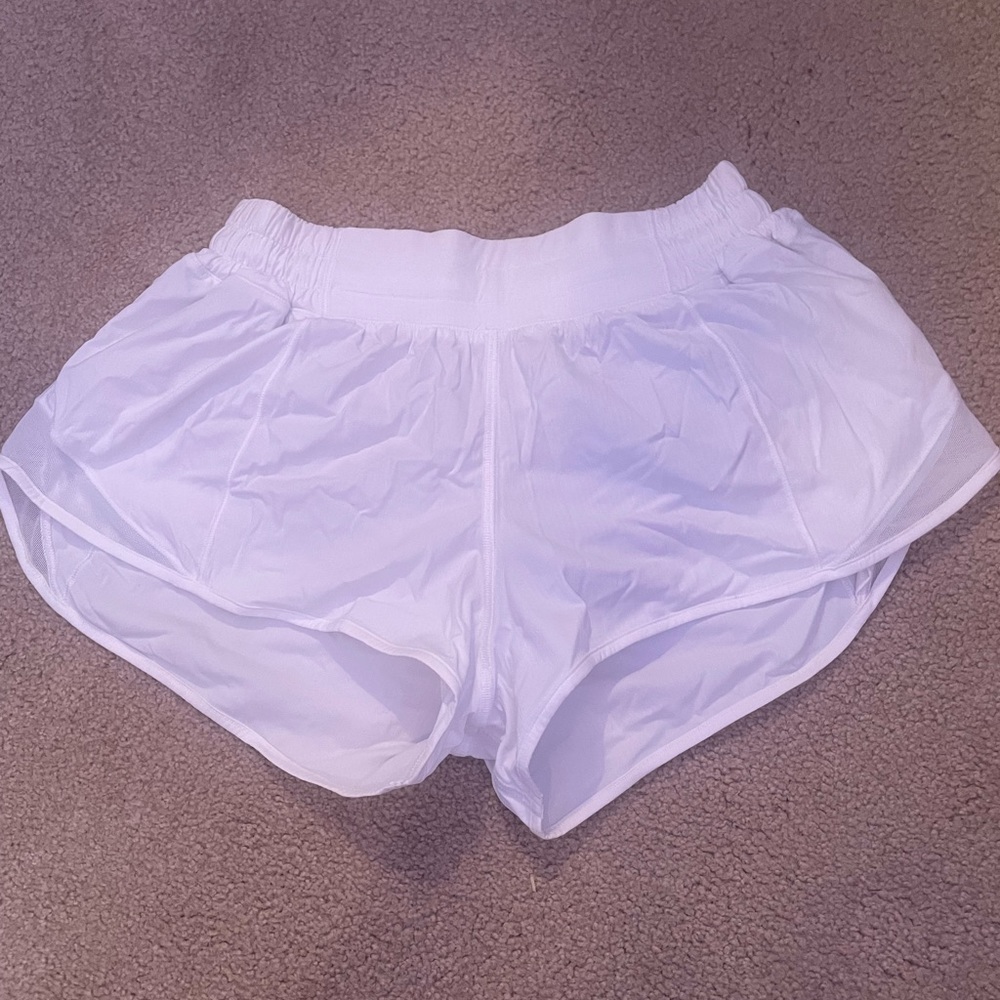 Lululemon 2.5” Hotty Hot White Shorts